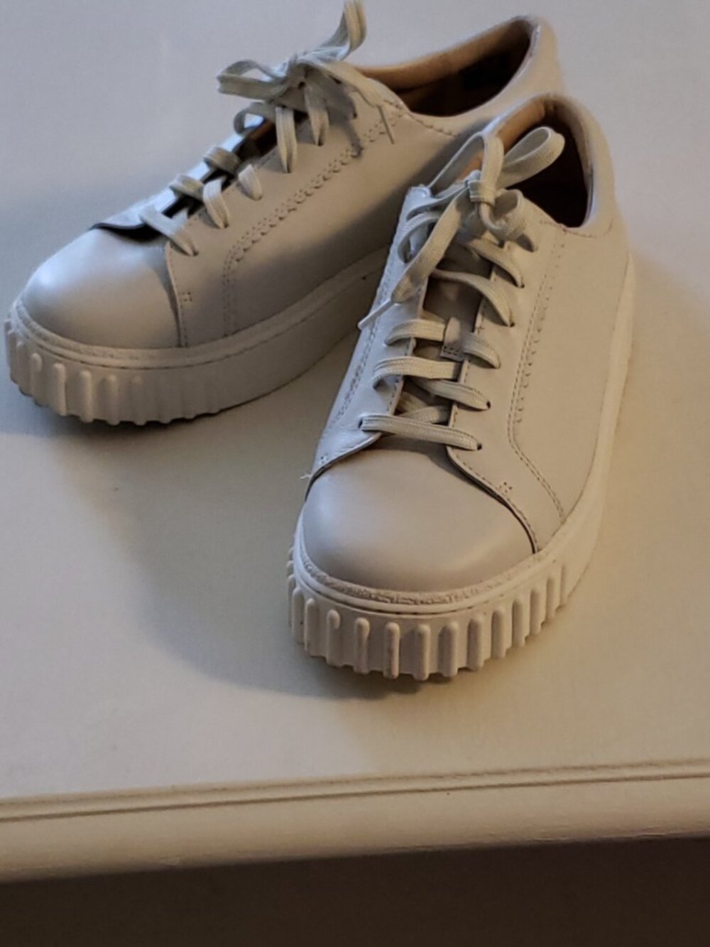 CLARKS MAYHILL WHITE LEATHER PLATFORM SNEAKERS 9.5 WIDE